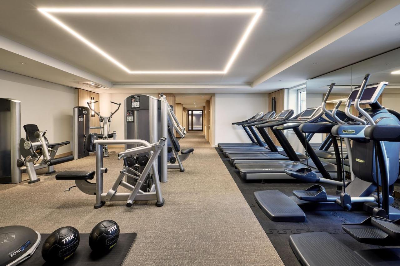 The Westin Grand Frankfurt Hotel Frankfurt am Main Exterior photo The gym at The Hari