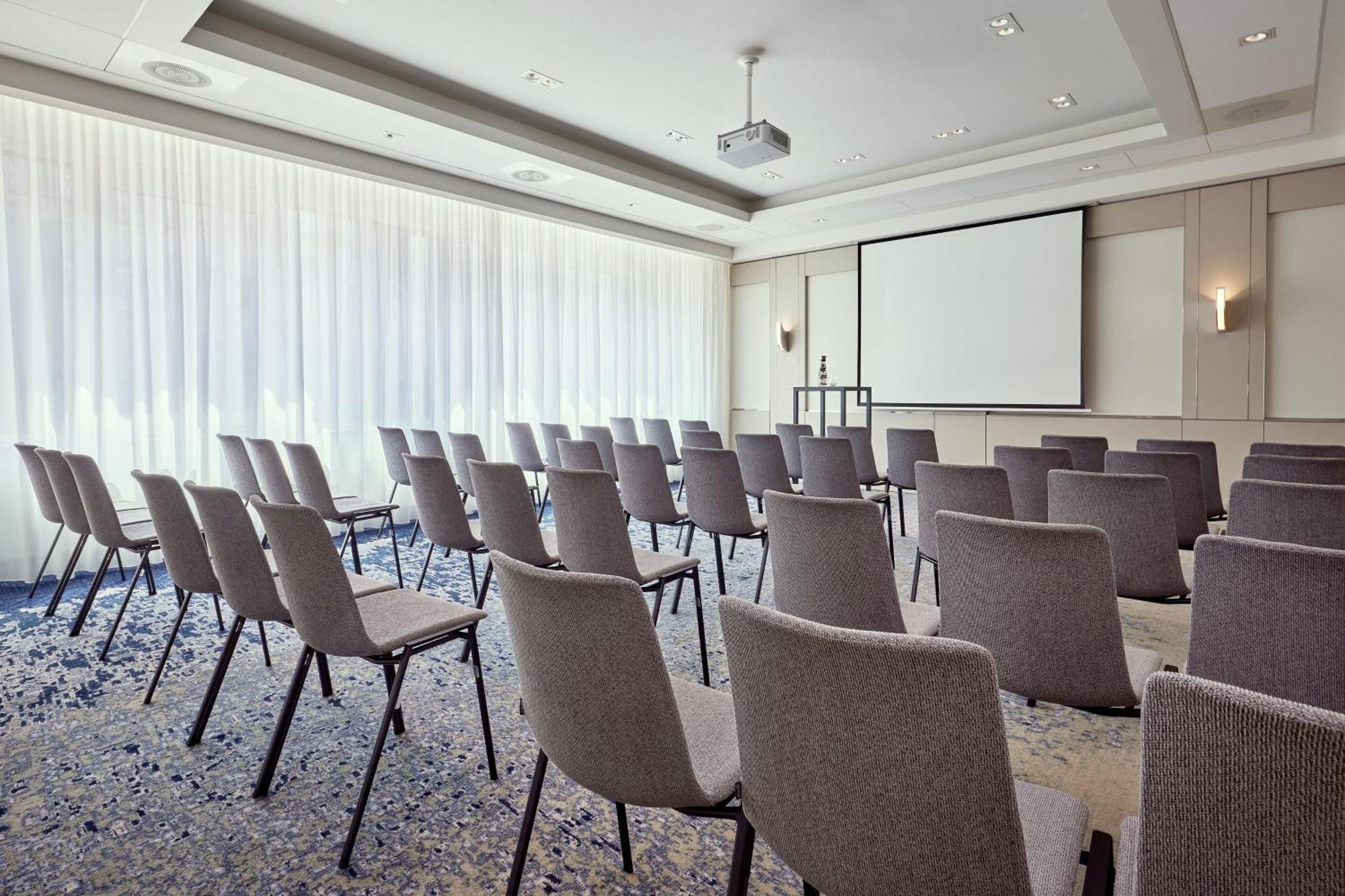 The Westin Grand Frankfurt Hotel Frankfurt am Main Exterior photo Meeting room