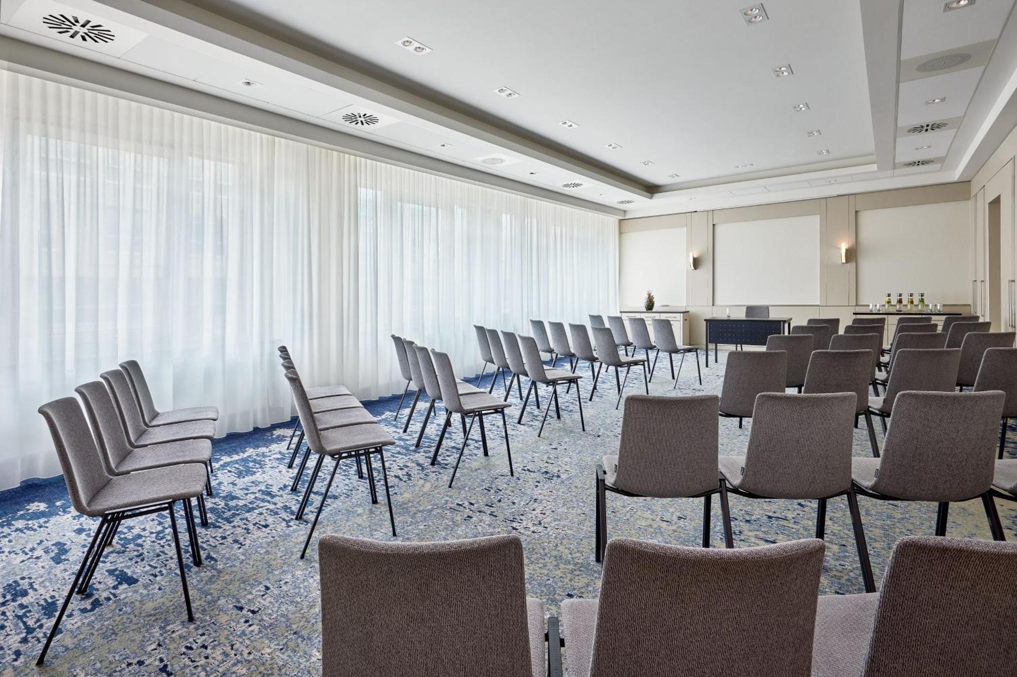 The Westin Grand Frankfurt Hotel Frankfurt am Main Exterior photo Meeting room