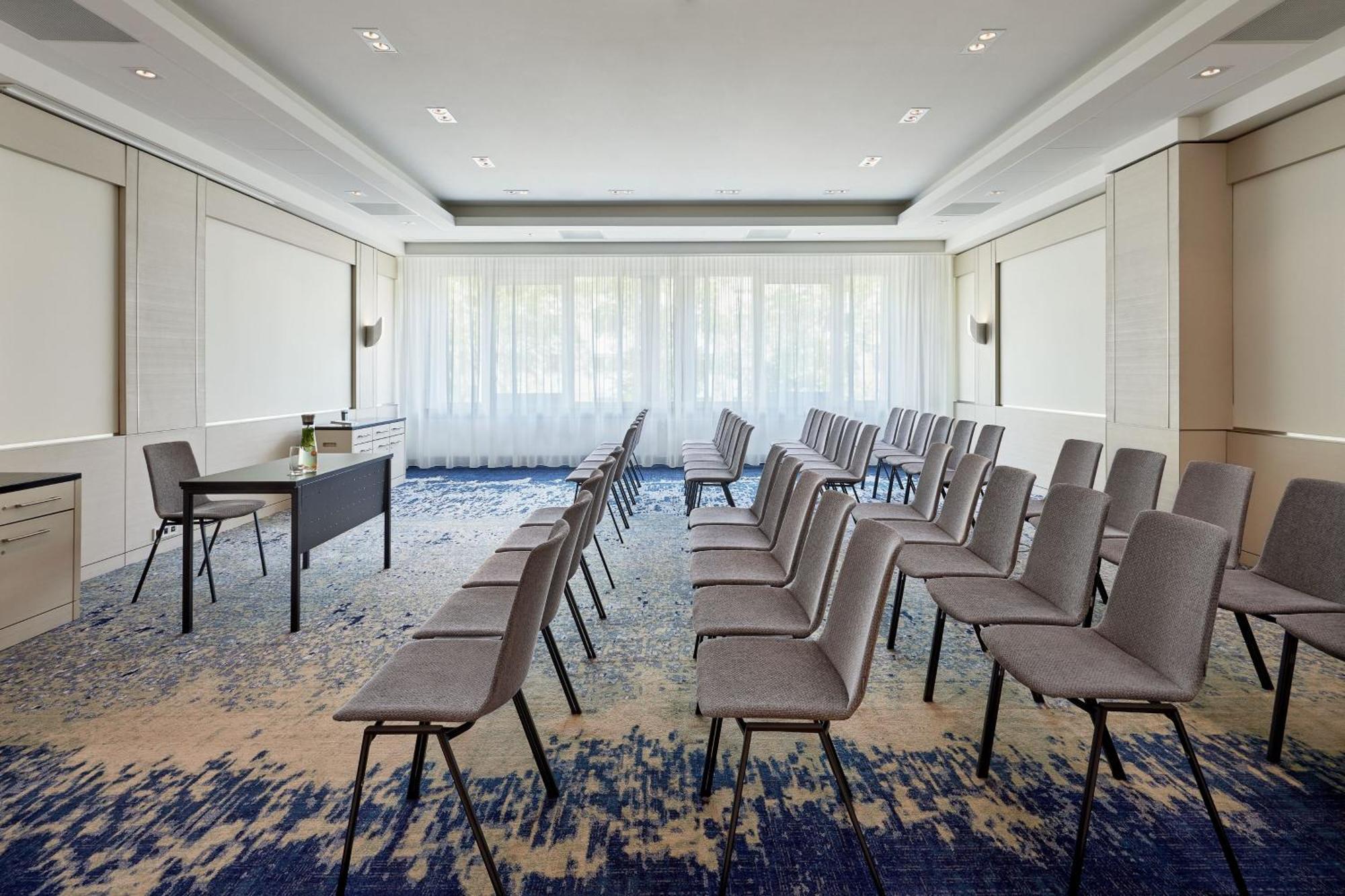 The Westin Grand Frankfurt Hotel Frankfurt am Main Exterior photo Meeting room