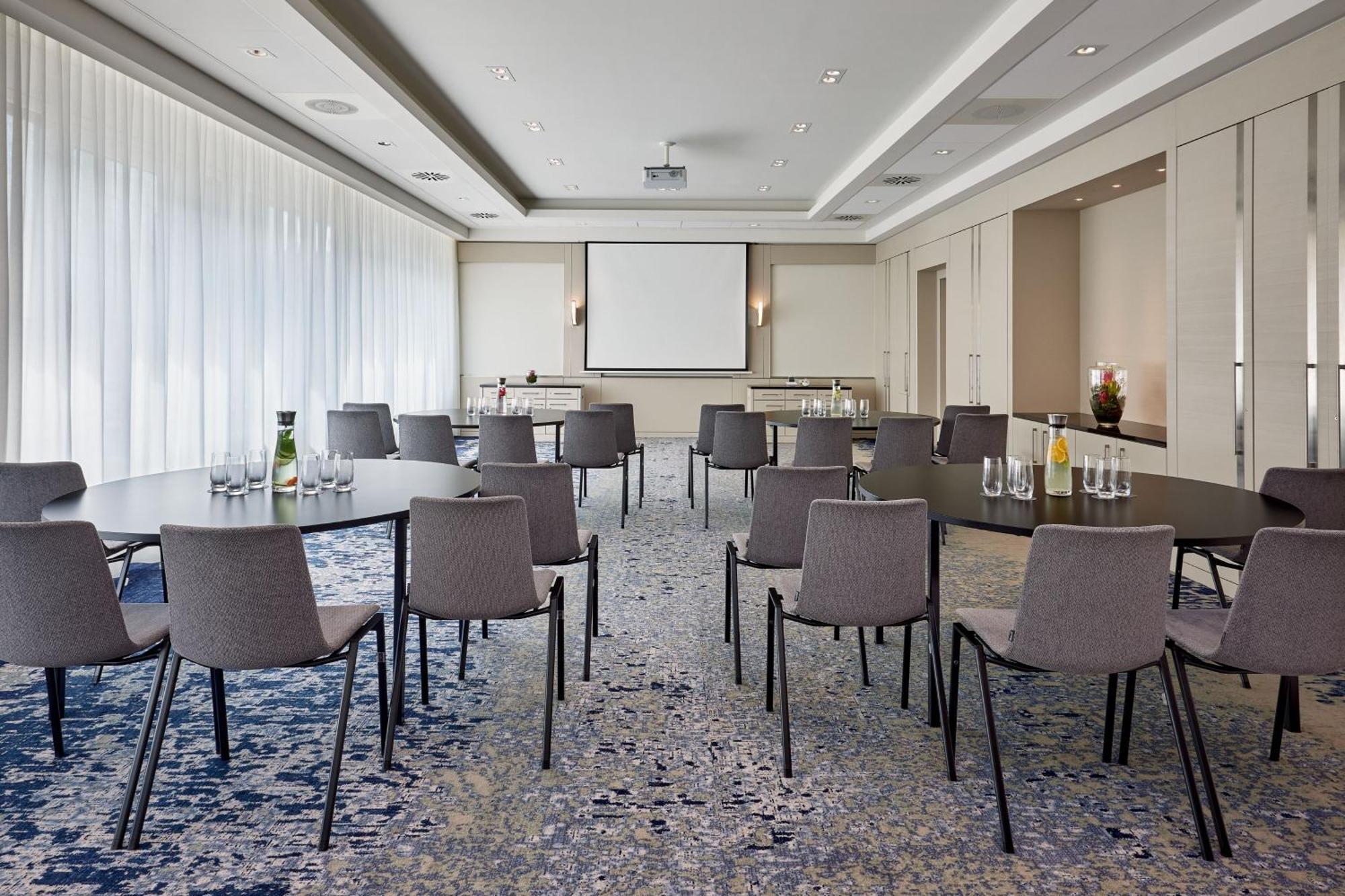 The Westin Grand Frankfurt Hotel Frankfurt am Main Exterior photo Meeting room