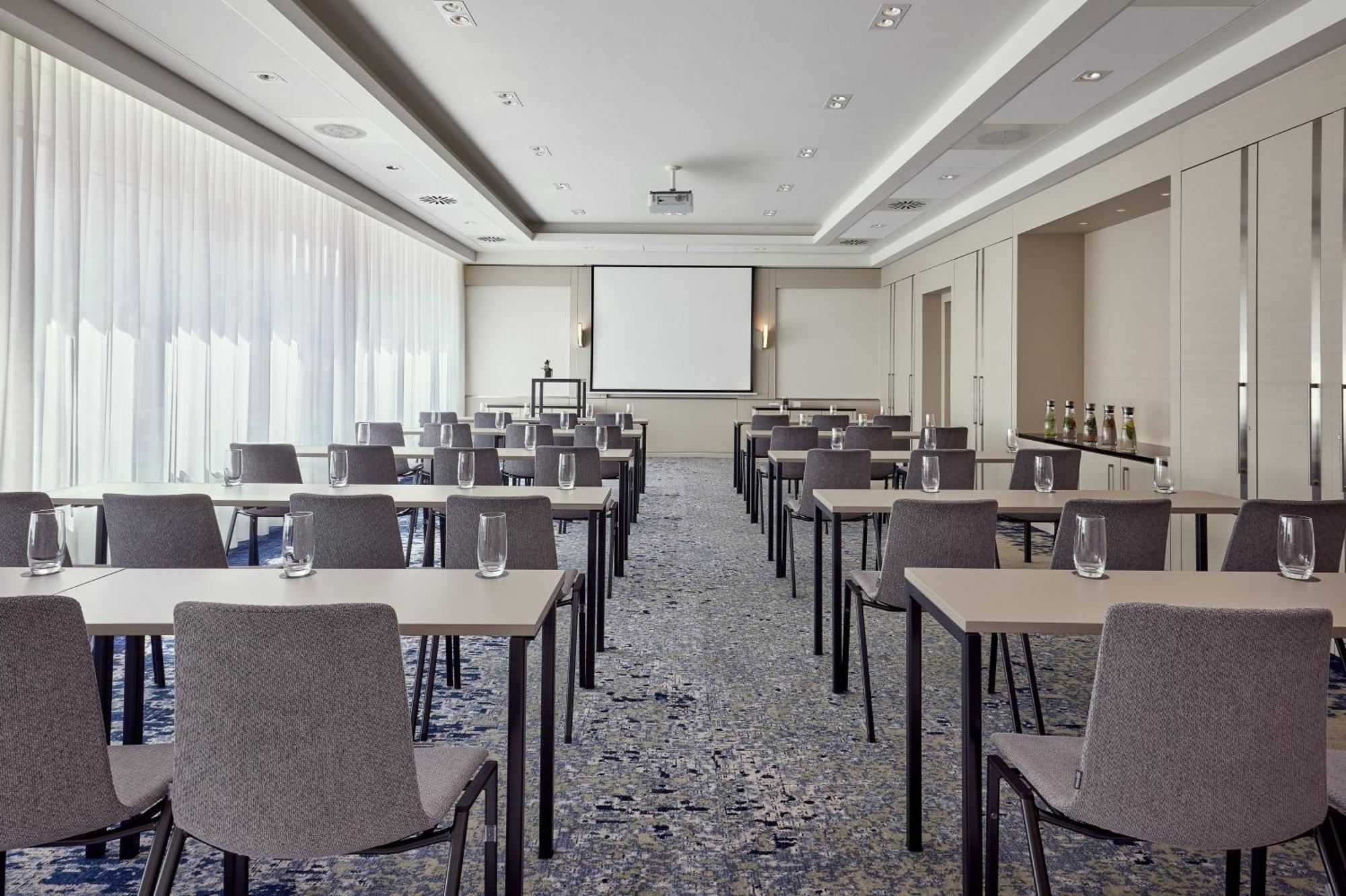 The Westin Grand Frankfurt Hotel Frankfurt am Main Exterior photo Meeting room