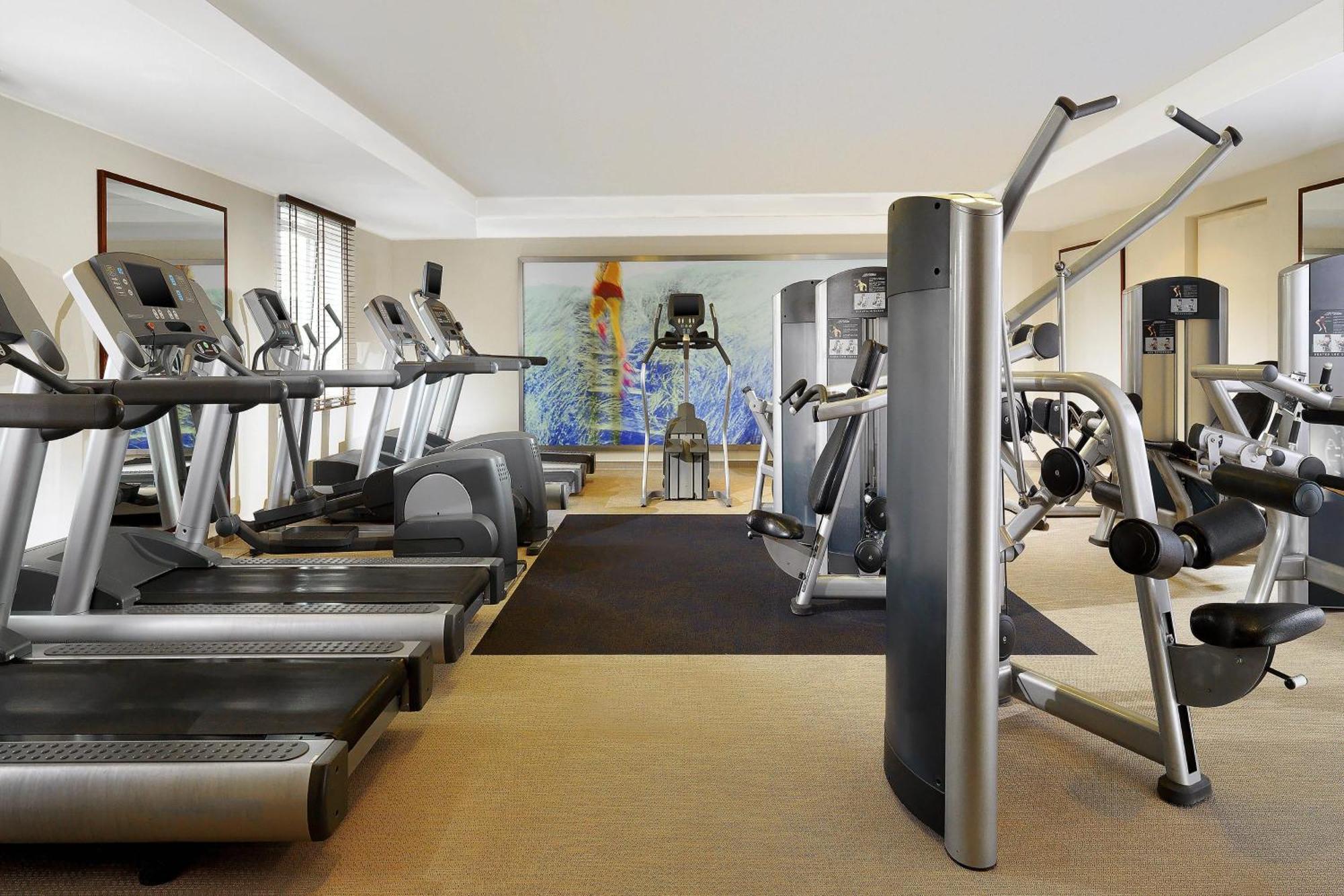 The Westin Grand Frankfurt Hotel Frankfurt am Main Exterior photo The gym at the Westin Palace, Madrid